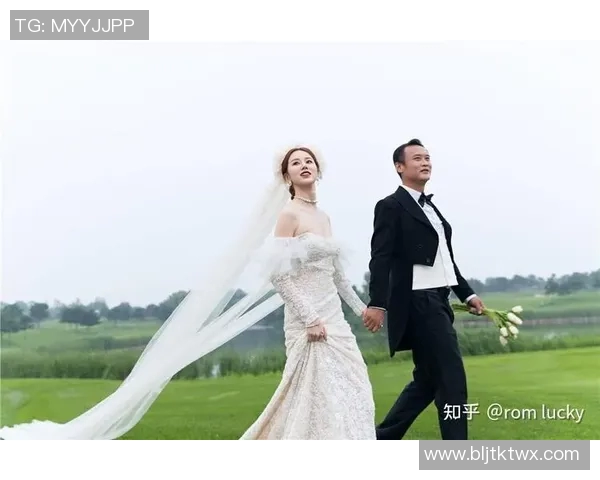 足球明星妻子净身出户背后故事揭晓引发热议与关注